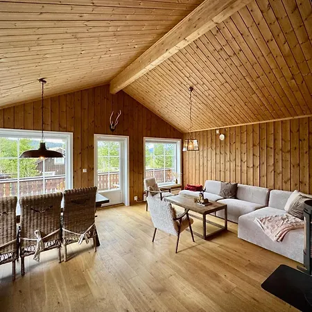 Сasa de vacaciones Mountain Nesfjellet Sauna, Hot Tub & Skiing *