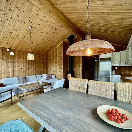 Mountain Nesfjellet Sauna, Hot Tub & Skiing Nesbyen